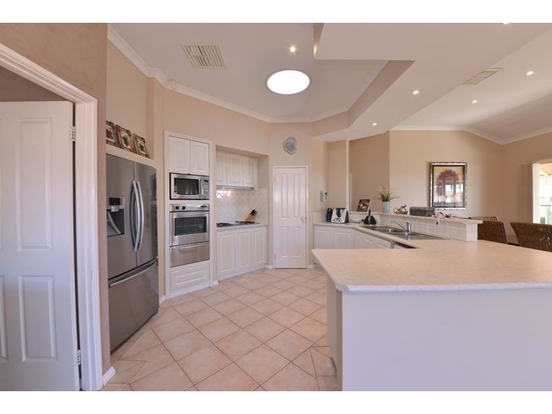 3 Renoir Lane, Currambine WA 6028