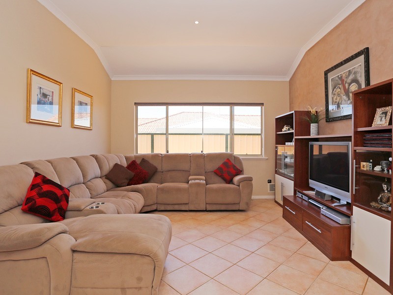 3 Renoir Lane, Currambine WA 6028