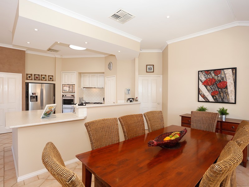 3 Renoir Lane, Currambine WA 6028