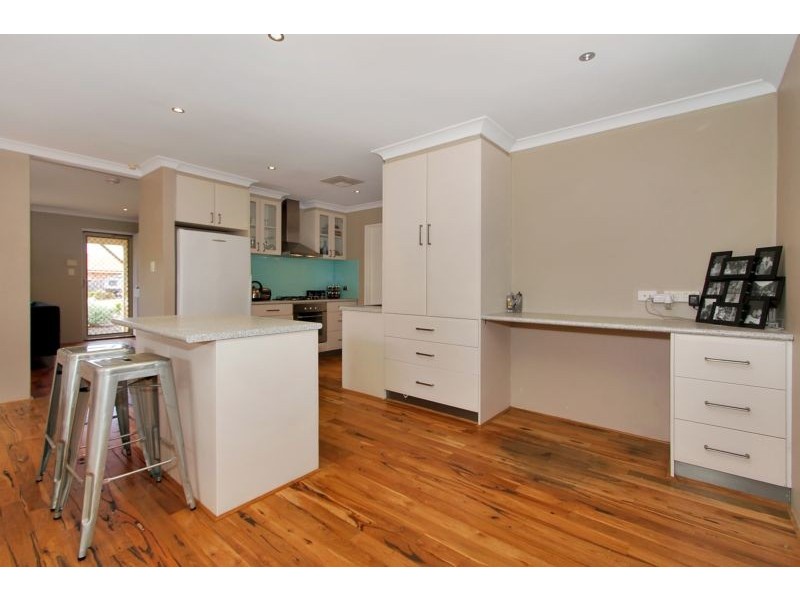 27 Midsummer Circle, Ellenbrook WA 6069