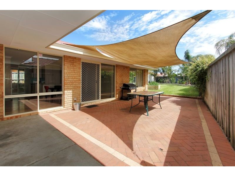 27 Midsummer Circle, Ellenbrook WA 6069