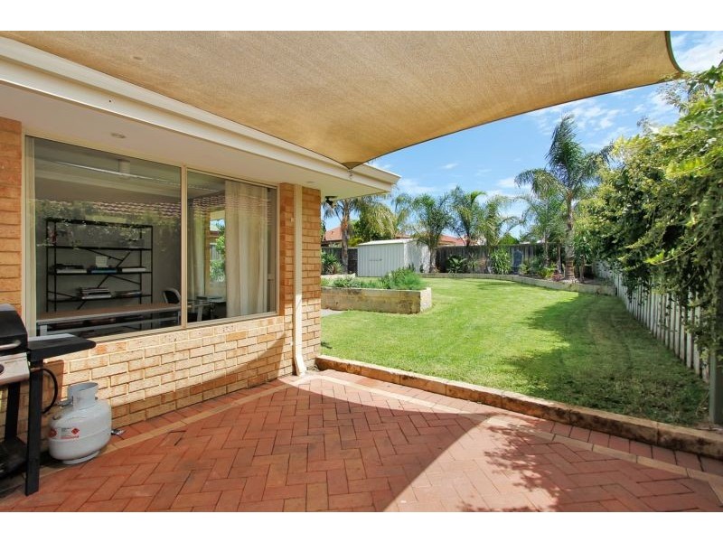 27 Midsummer Circle, Ellenbrook WA 6069