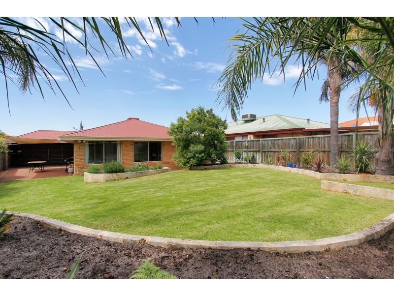 27 Midsummer Circle, Ellenbrook WA 6069