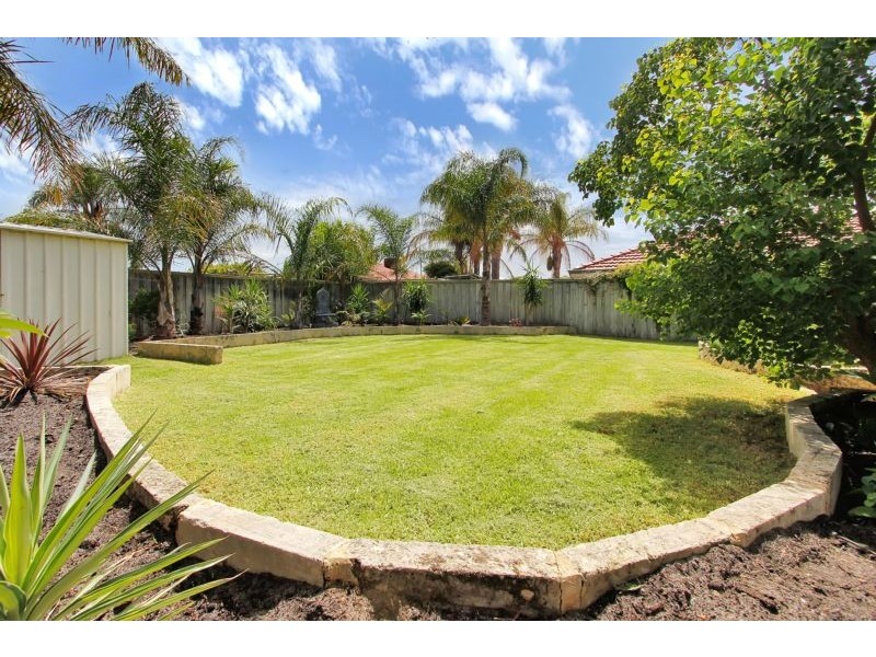 27 Midsummer Circle, Ellenbrook WA 6069