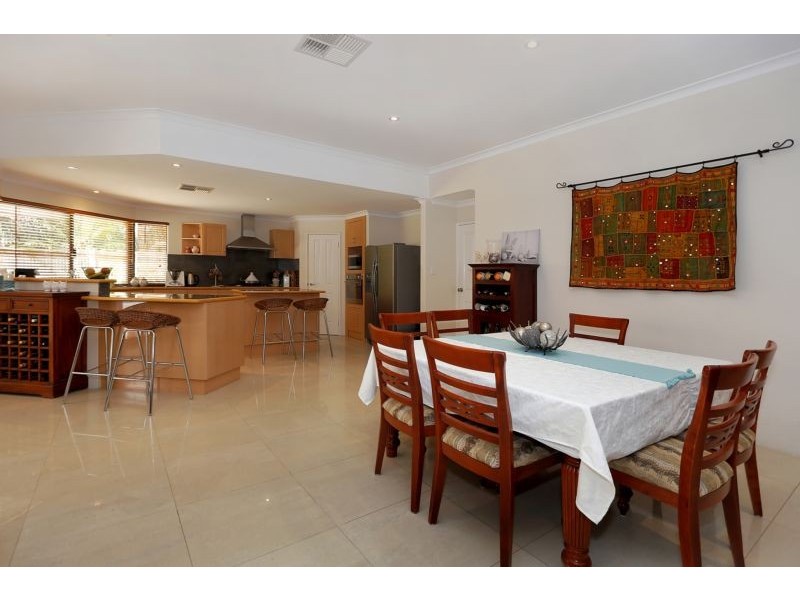 19 Gilbank Crescent, Kinross WA 6028