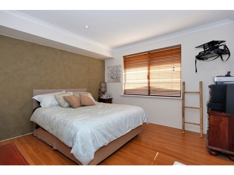 19 Gilbank Crescent, Kinross WA 6028