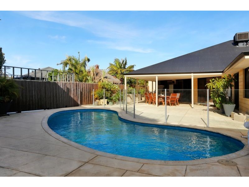 19 Gilbank Crescent, Kinross WA 6028