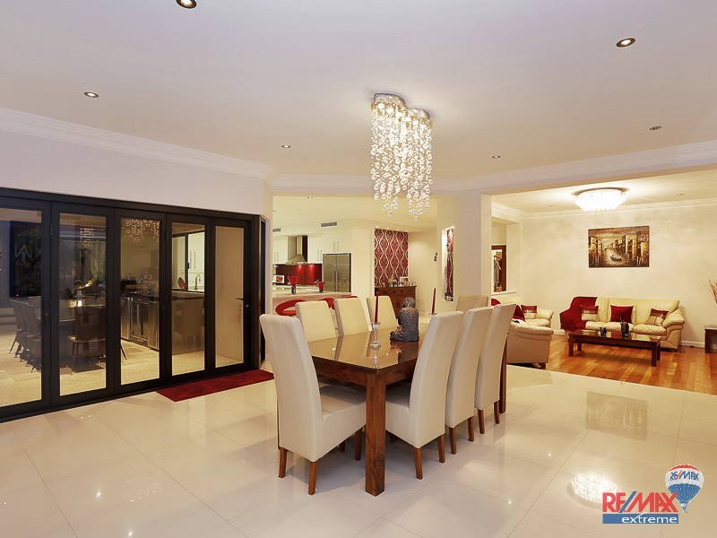 42 Atlantic Ave, Iluka WA 6028