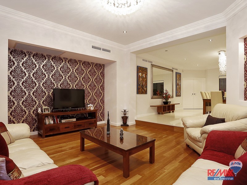 42 Atlantic Ave, Iluka WA 6028