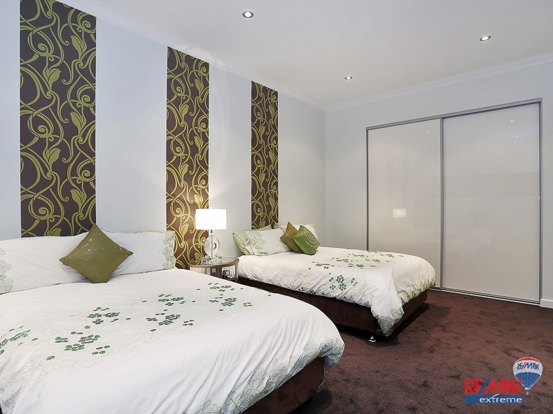 42 Atlantic Ave, Iluka WA 6028