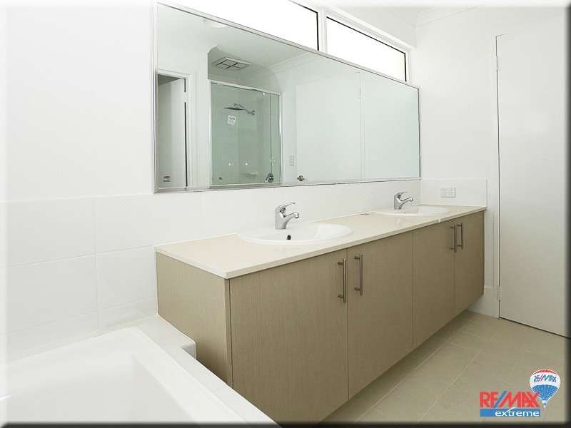 72 Shipmaster Avenue, Alkimos WA 6038