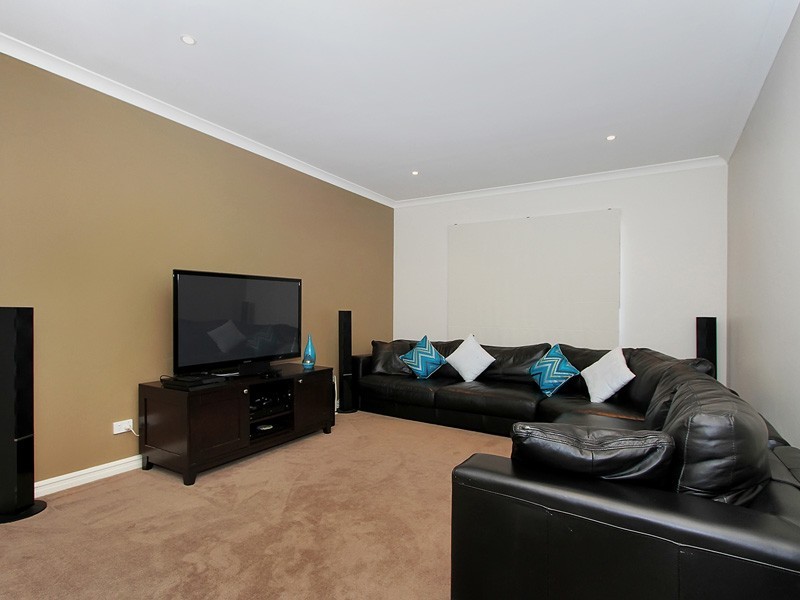 49 Abbey Green Road, Banksia Grove WA 6031