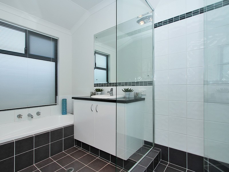 49 Abbey Green Road, Banksia Grove WA 6031