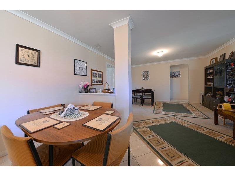 6 Bibbulmun Entrance, Sinagra WA 6065