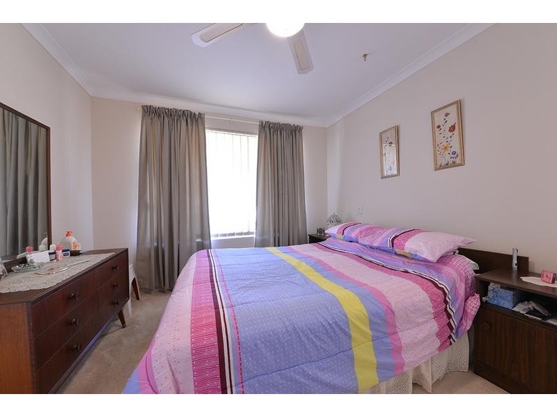 6 Bibbulmun Entrance, Sinagra WA 6065