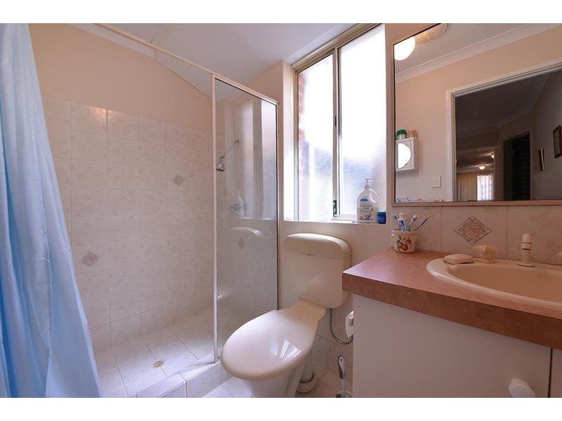 6 Bibbulmun Entrance, Sinagra WA 6065