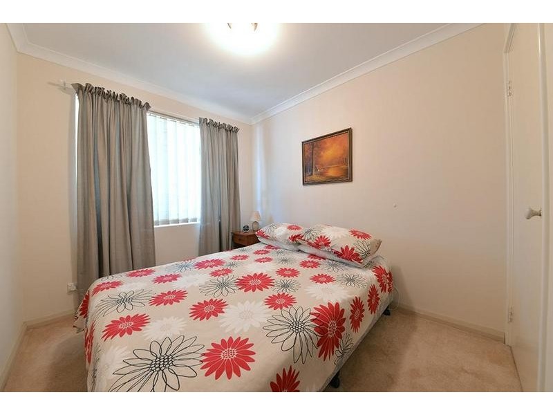 6 Bibbulmun Entrance, Sinagra WA 6065