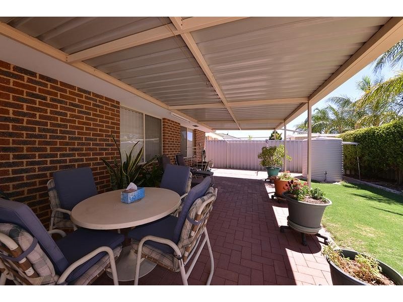 6 Bibbulmun Entrance, Sinagra WA 6065