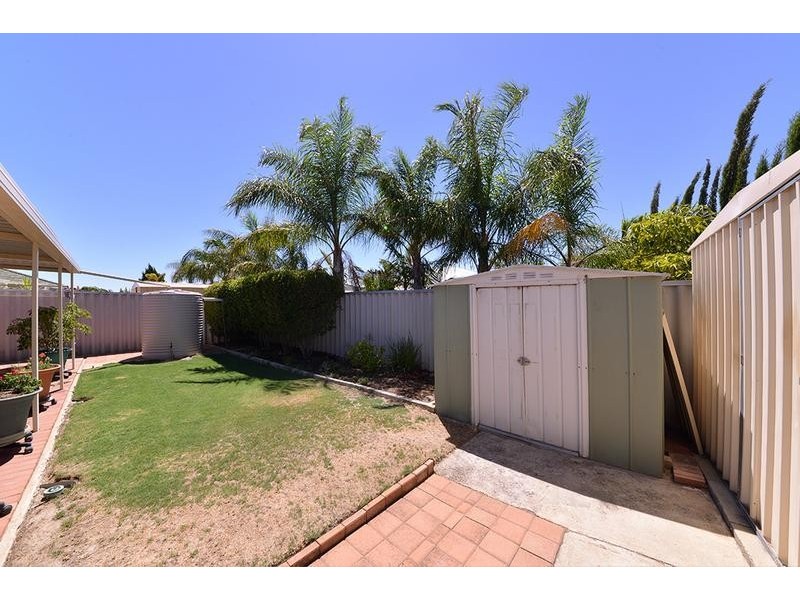 6 Bibbulmun Entrance, Sinagra WA 6065