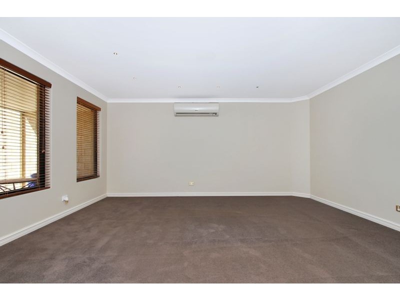 8 Benenden Avenue, Butler WA 6036