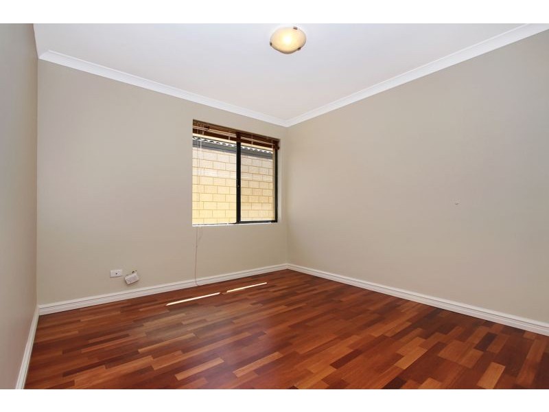 8 Benenden Avenue, Butler WA 6036