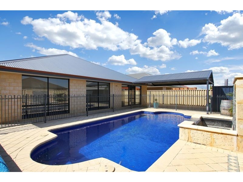 8 Benenden Avenue, Butler WA 6036