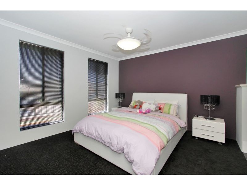 33 Cochrane Loop, Aveley WA 6069