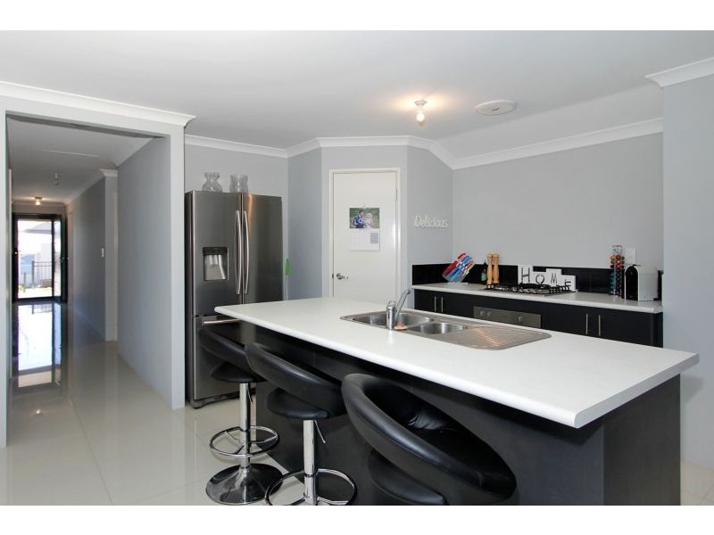 33 Cochrane Loop, Aveley WA 6069