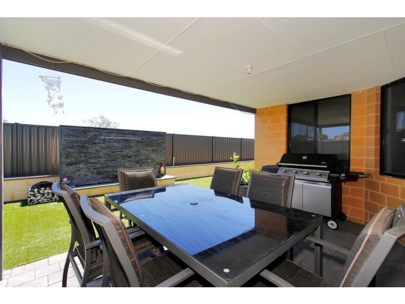 33 Cochrane Loop, Aveley WA 6069