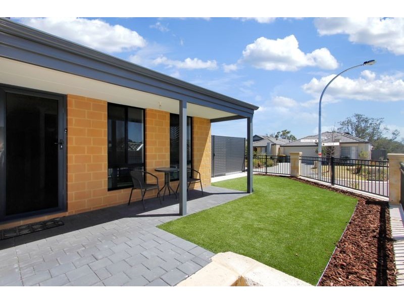 33 Cochrane Loop, Aveley WA 6069