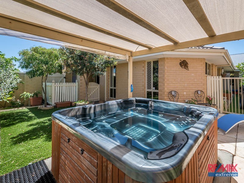 27 Phoenix Terrace, Hocking WA 6065