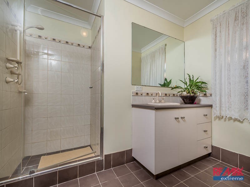 27 Phoenix Terrace, Hocking WA 6065