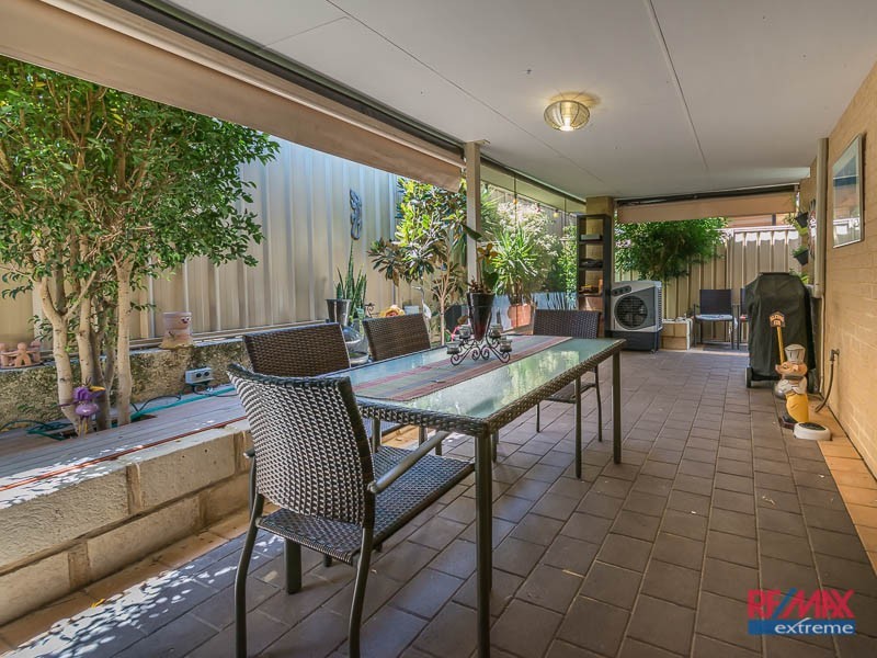 27 Phoenix Terrace, Hocking WA 6065