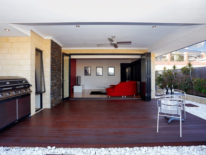 4 Alandale Bend, Banksia Grove WA 6031