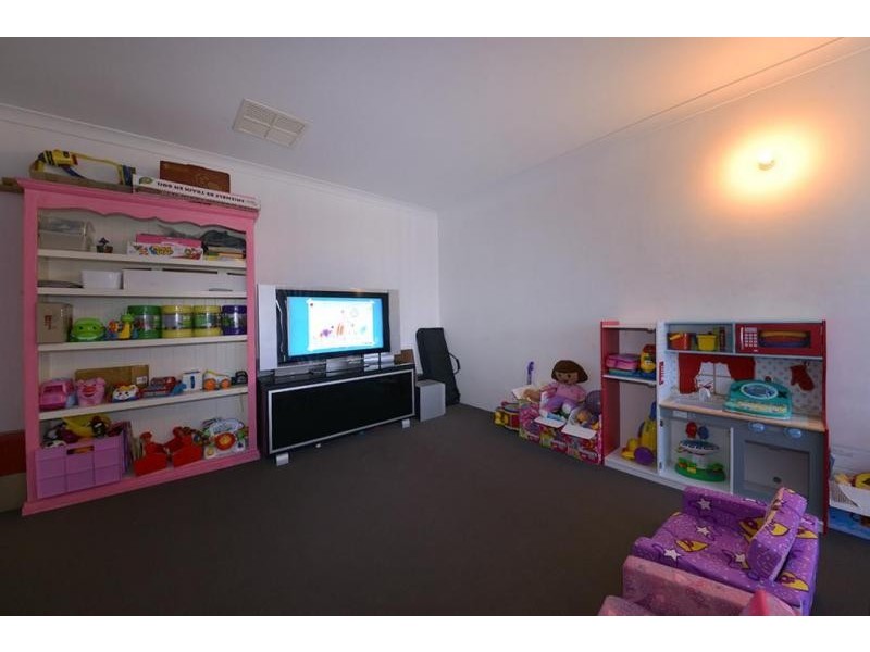 29 Vinciullo Way, Sinagra WA 6065