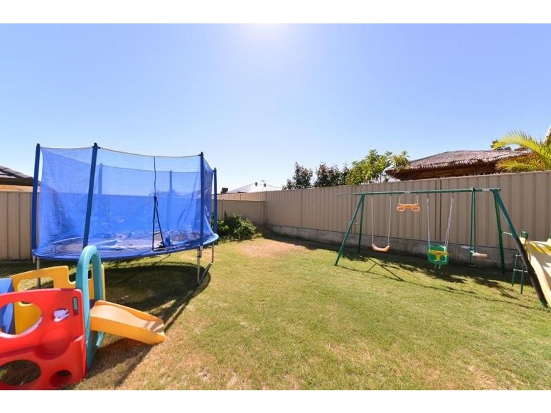 29 Vinciullo Way, Sinagra WA 6065