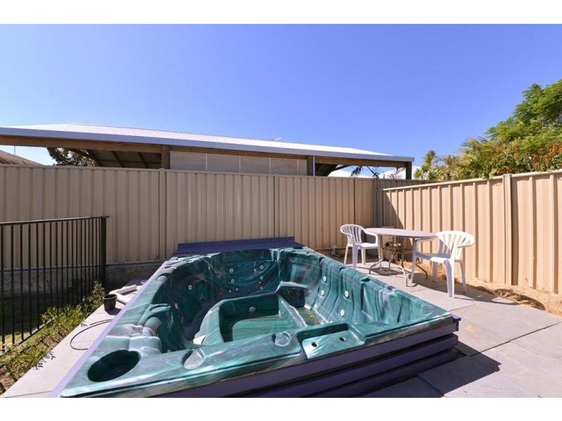 29 Vinciullo Way, Sinagra WA 6065