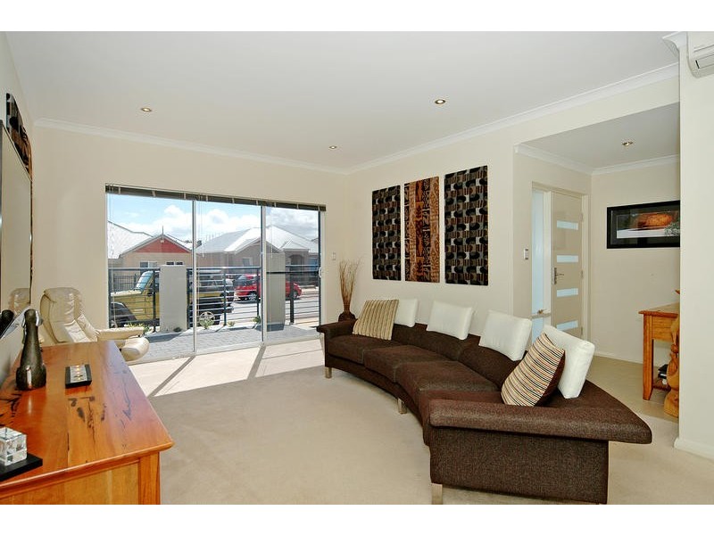 51 Gaudi Way, Clarkson WA 6030