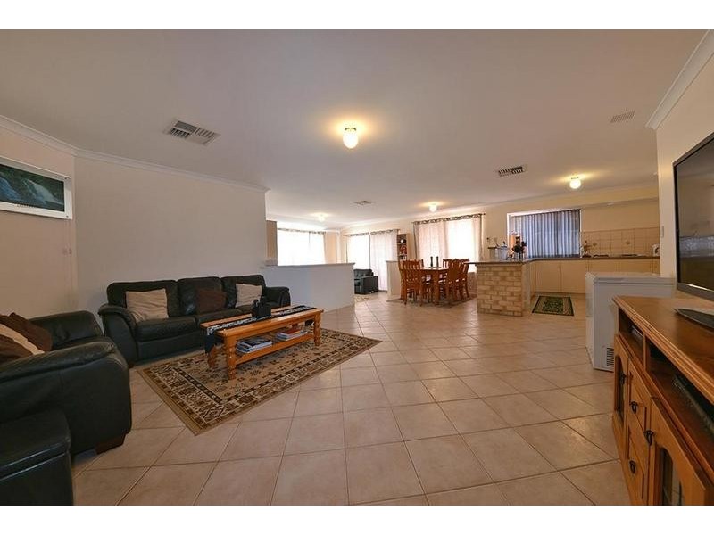 51 Gungurru Avenue, Hocking WA 6065