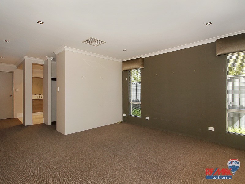 35 Dulegal Way, Aveley WA 6069