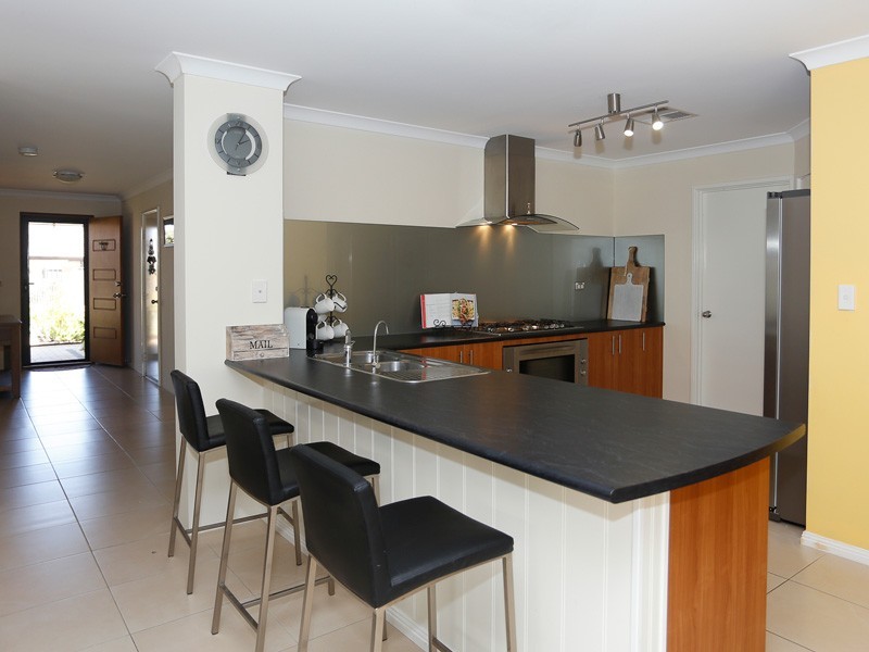 24 Oligantha Elbow, Banksia Grove WA 6031