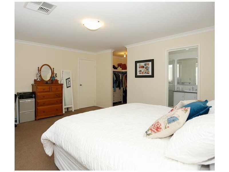 24 Oligantha Elbow, Banksia Grove WA 6031