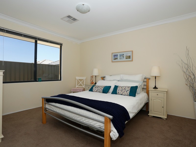 24 Oligantha Elbow, Banksia Grove WA 6031