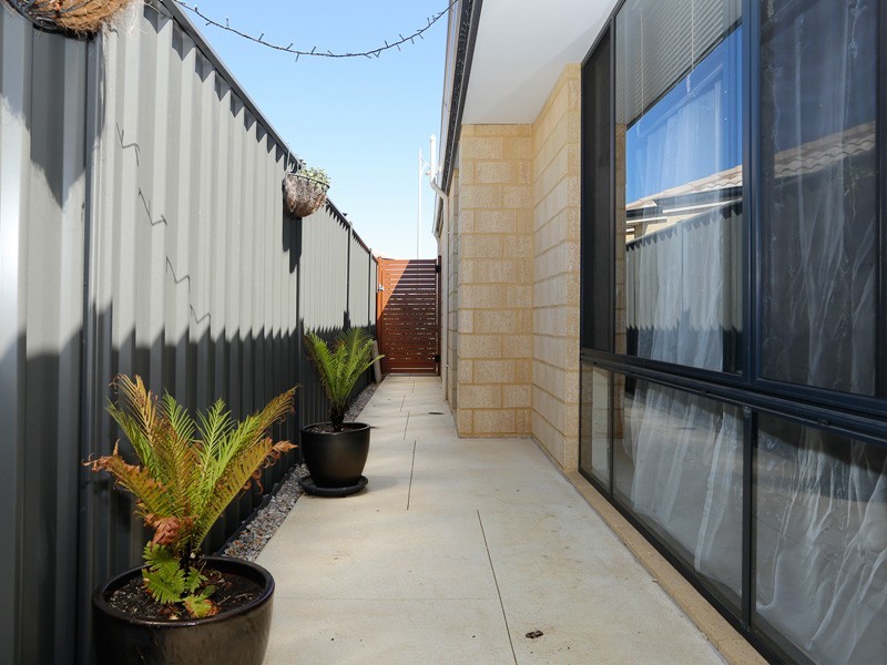 24 Oligantha Elbow, Banksia Grove WA 6031