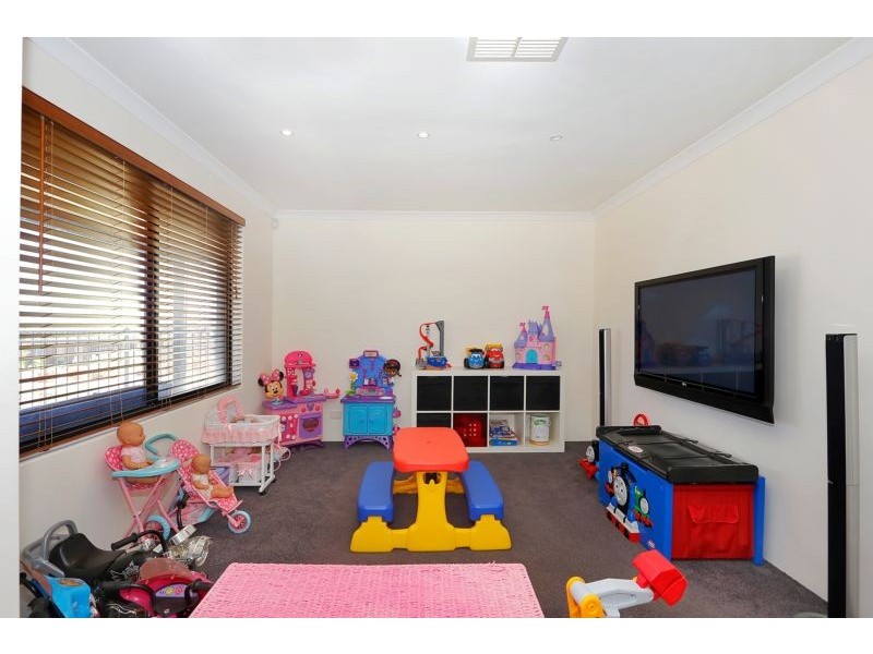 126 Ridgewood Blvd, Ridgewood WA 6030