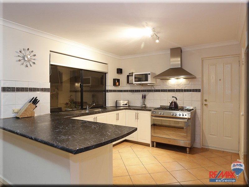 18 Sellar Elbow, Quinns Rocks WA 6030