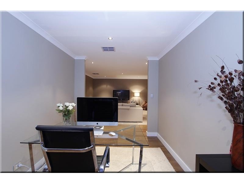 24 Saintfield Corner, Ridgewood WA 6030