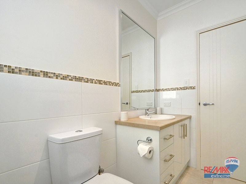 24 Matta Way, Pearsall WA 6065