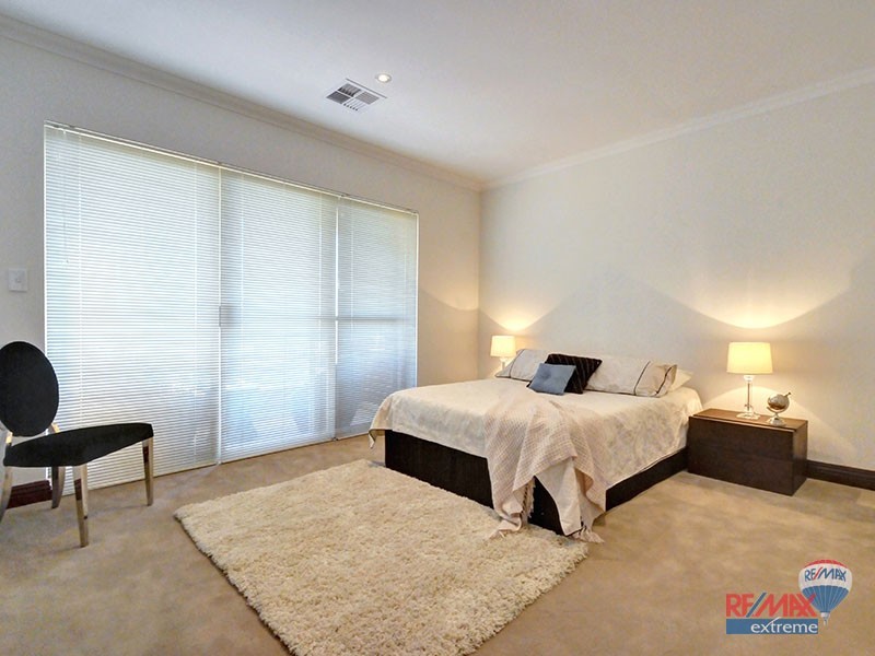 24 Matta Way, Pearsall WA 6065
