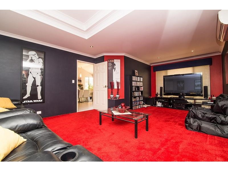 44 Roxburgh Circle, Kinross WA 6028